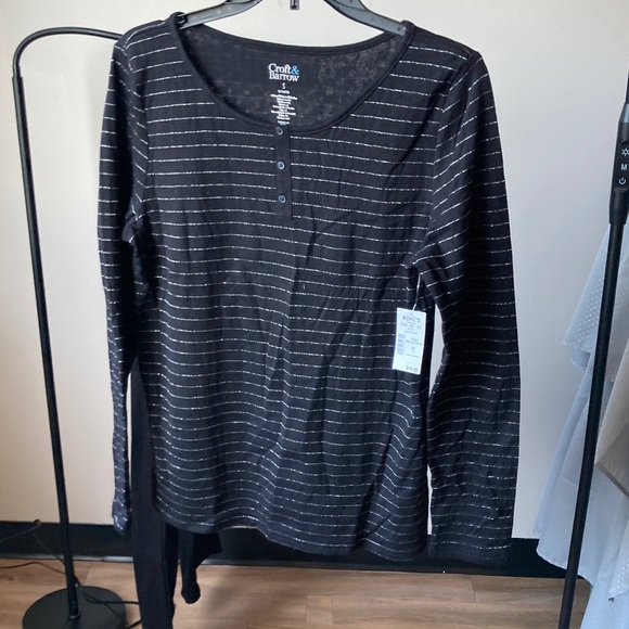 Croft & Barrow 2 piece PJ set metallic stripe top & black pant size S - Picture 4 of 15